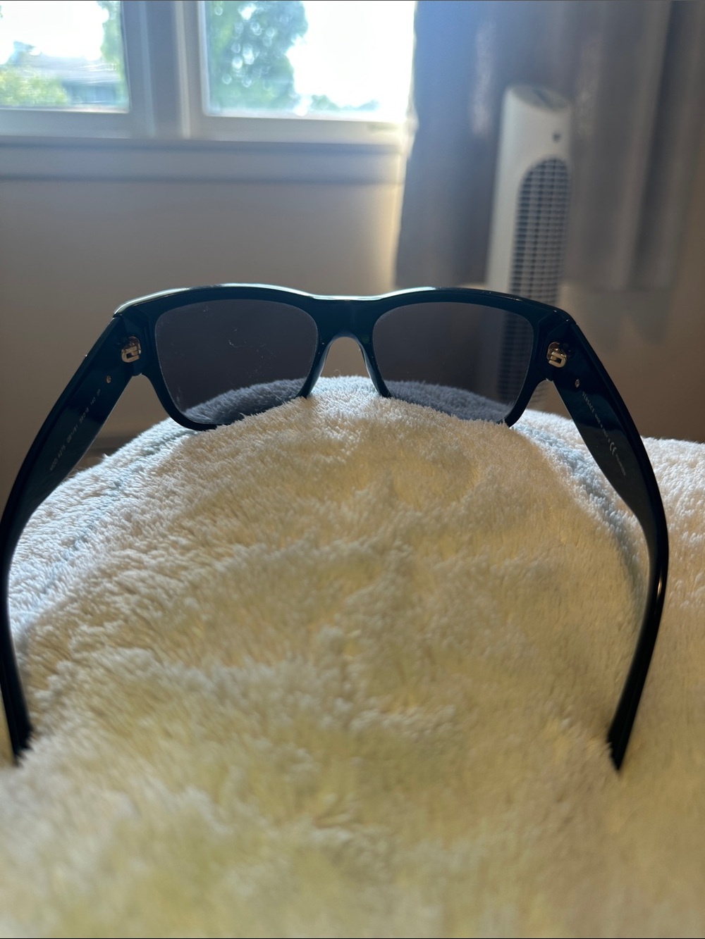 Versace Black Oversized Cat Eye Sunglasses - Picture 3 of 8